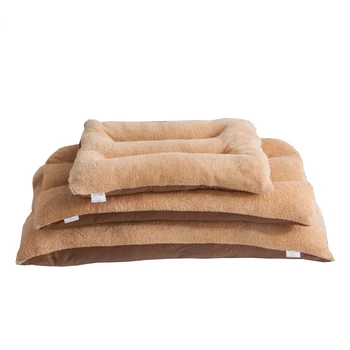 Короткая плюшевая кровать для домашних животных зимние теплые собачьи кровати для больших собак коврик для сна щенка кошки удобные аксессуары для собак напольная конура для домашних животных