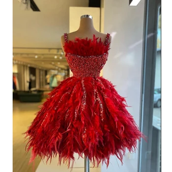 Красное коктейльное платье без бретелек, платье для выпускного вечера, Роскошная мини-юбка с перьями, спагетти выше колена, бусы, сексуальный костюм для гостей на День рождения